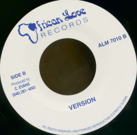 Preview: Strive - Strive (Version) (7inch, 45rpm) Preview: Strive - Strive (Version) (7inch, 45rpm)