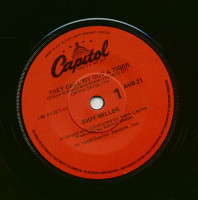 Preview: They Call My Guy A Tiger - Wonderful Round Of Indifference (7inch, 45rpm, SC) Preview: They Call My Guy A Tiger - Wonderful Round Of Indifference (7inch, 45rpm, SC)