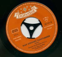 Preview: Max Gregers Tanz Turnier - Slowfox (7inch, 45rpm, EP, PS) Preview: Max Gregers Tanz Turnier - Slowfox (7inch, 45rpm, EP, PS)