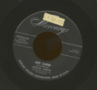 Preview: Hey Cupid - D-a-r-l-i-n' (7inch, 45rpm) Preview: Hey Cupid - D-a-r-l-i-n' (7inch, 45rpm)