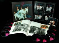 Preview: Four Platters And One Lovely Dish (9-CD Deluxe Box Set) Preview: Four Platters And One Lovely Dish (9-CD Deluxe Box Set)