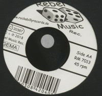 Preview: Dressed In Style - Proud To Be (7inch, 45rpm, Colored Vinyl) Preview: Dressed In Style - Proud To Be (7inch, 45rpm, Colored Vinyl)